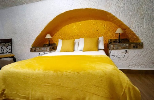 Guadix Apartment | Homerez - Nice appartement for 4 ppl. with shared pool and terrace at Purullena