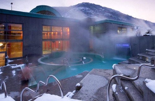 Ax-les-Thermes Ski Chalet | Homerez - Nice chalet for 4 ppl. with shared pool and terrace at Ax-les-Thermes