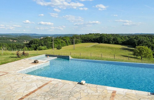 Beynac-et-Cazenac House | Homerez - Nice house for 4 ppl. with shared pool at Beynac-et-Cazenac