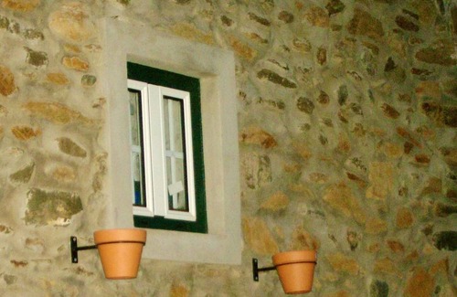 Fundao House | Homerez - Nice house for 2 ppl. with garden and terrace at Souto da Casa