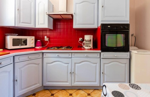 Auriol House | Homerez - Nice house for 8 ppl. with swimming-pool, garden and terrace at Auriol