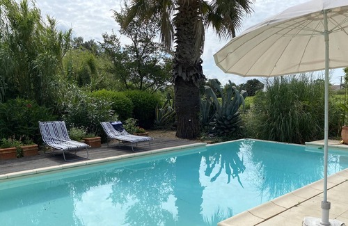 Gallician House | Homerez - Nice house for 6 ppl. with shared pool and terrace at Vauvert