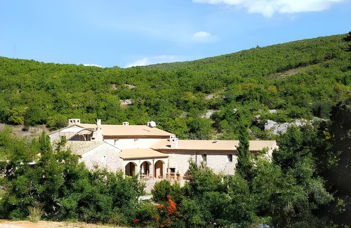 Simiane-la-Rotonde House | Homerez - Spacious house in Simaine La Rotonde