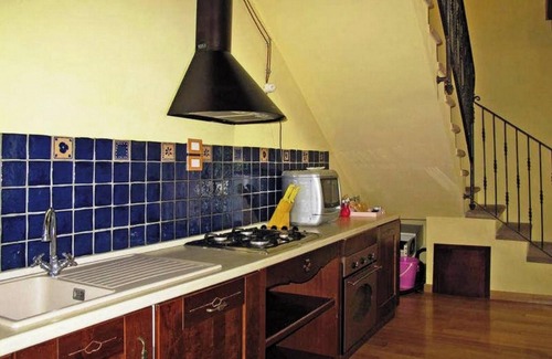 Ramazzano House | Homerez - Spacious House in Ramazzano with Shared Pool