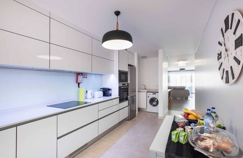 Fatima Apartment | Homerez - Spacious apartment in Fátima with included parking