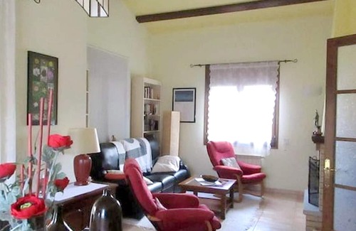 Can Carbonell Villa | Homerez - Spacious villa for 8 ppl. with swimming-pool at Can Carbonell
