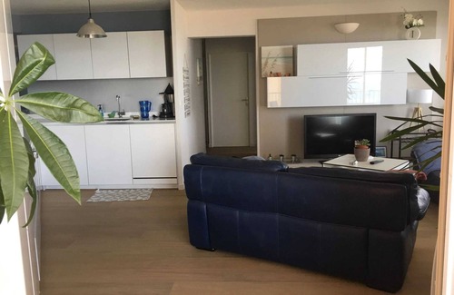 Cap d'Agde Apartment | Homerez - Spacious Apartment in Cap d'Agde - Sea View
