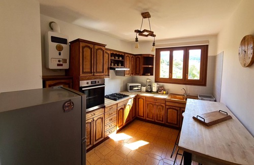 Carbini House | Homerez - Spacious house for 6 ppl. with jacuzzi, garden and terrace at Carbini