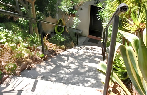 Theoule-sur-Mer Apartment | Homerez - Studio in Théoule-sur-Mer