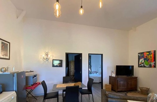 Lisle-sur-Tarn Villa | Homerez - Villa for 4 ppl. with swimming-pool and terrace at Lisle-sur-Tarn