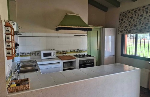 Puerto Serrano Villa | Homerez - Villa in Puerto Serrano