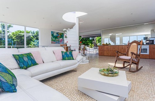 Sainte-Rose Villa | Homerez - Villa in Sainte-Rose