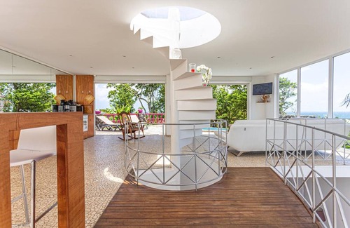 Sainte-Rose Villa | Homerez - Villa in Sainte-Rose