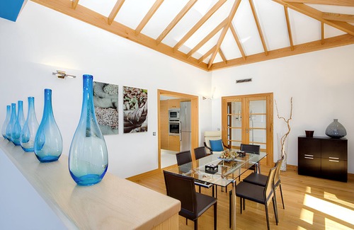 Playa Blanca Villa | Homerez - Villa Playa Blanca with pool