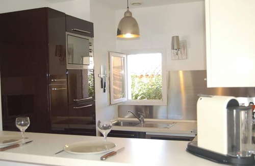Monticello Villa | Homerez - Villa with Pool & Garden in Monticello