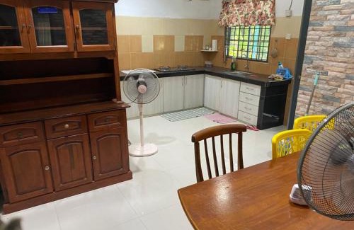 Temoh House | Homestay Aman Berkat