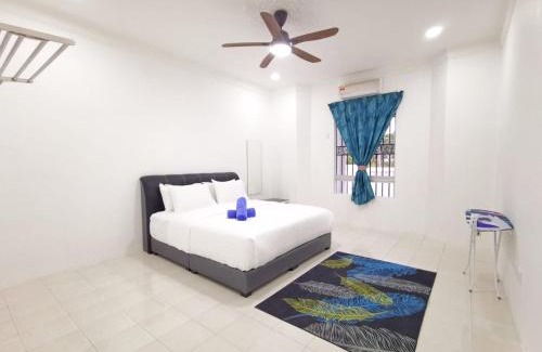 Kampung Pantai Batu Hitam House | Homestay Black Stone Kuantan