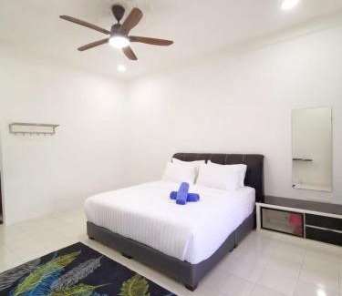 Kampung Pantai Batu Hitam House | Homestay Black Stone Kuantan