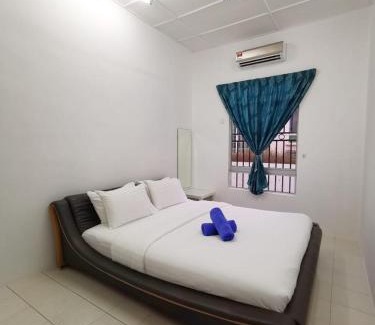 Kampung Pantai Batu Hitam House | Homestay Black Stone Kuantan