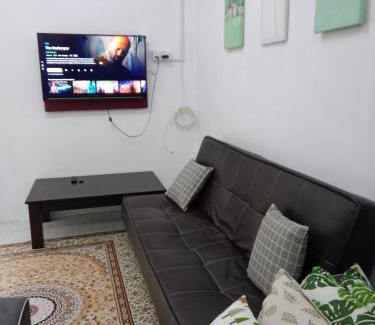 Paka House | Homestay Casa Mutiara