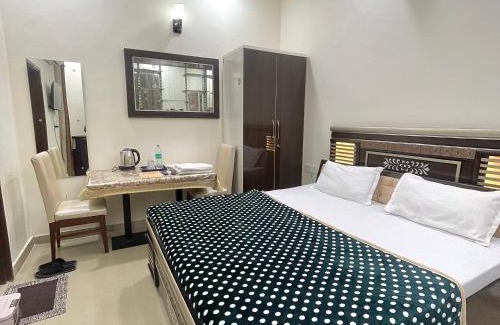 Amritsar House | Homestay Comforts 500m from Amritsar Airport