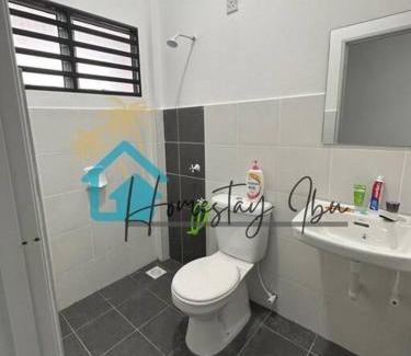 Lumut House | Homestay Ibu