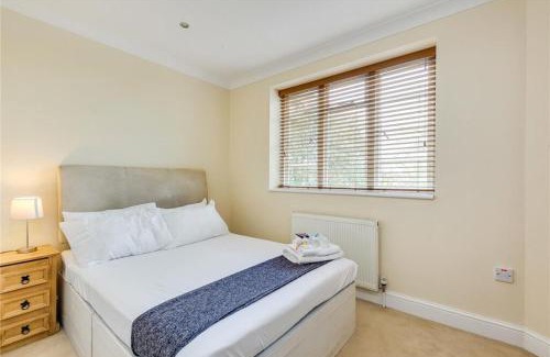Thamesfield House | Homestay in city of London - Putney