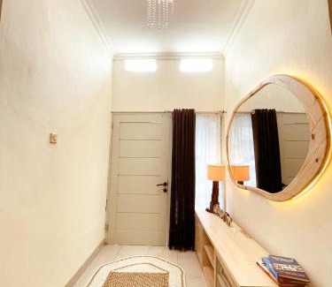 Yogyakarta Villa | Homestay Kamar Tamu Balirejo