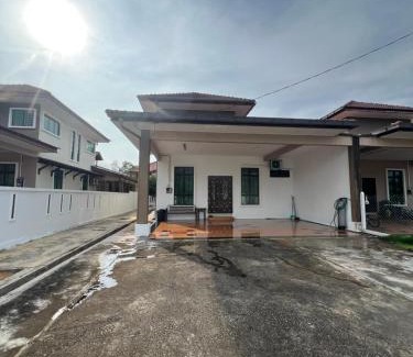 Kuala Terengganu House | Homestay Kuala Terengganu ByMus