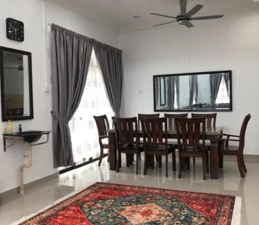 Kuala Terengganu House | Homestay Kuala Terengganu ByMus