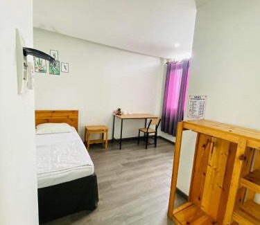 Binh Thuy Hotel | Homestay KV