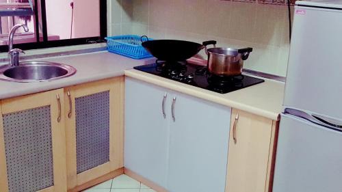 Downtown Kota Kinabalu Apartment | Homestay Marina Court Resort