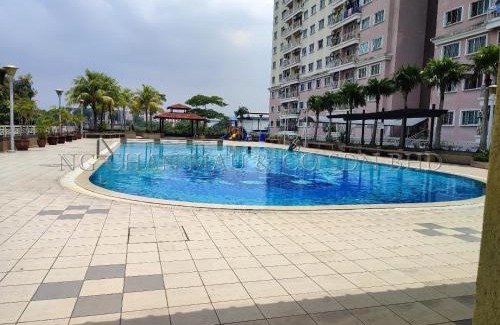 Seri Kembangan Apartment | Homestay near Mines