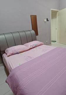 Seri Kembangan Apartment | Homestay near Mines