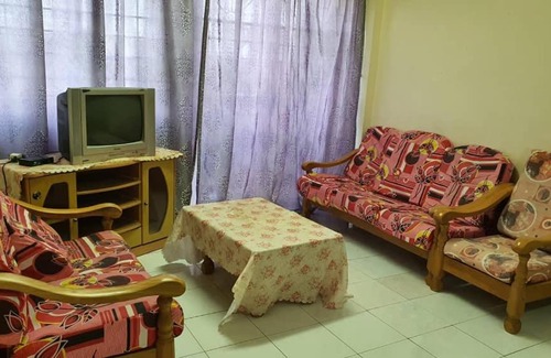 Kampung Teluk Kemang House | Homestay pd perdana