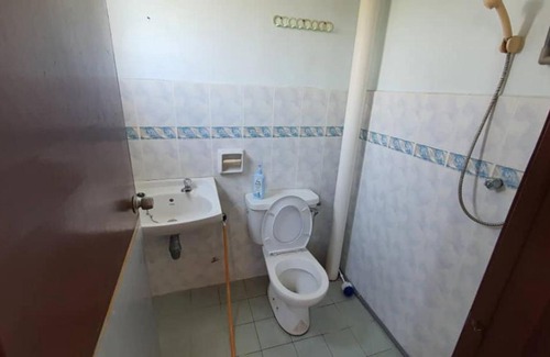 Kampung Teluk Kemang House | Homestay pd perdana
