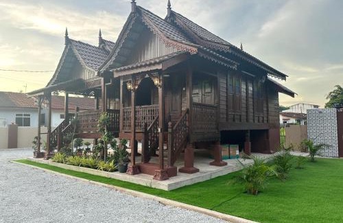 Kepala Batas House | Homestay Singgah Keluarga Warisan Abg Tam