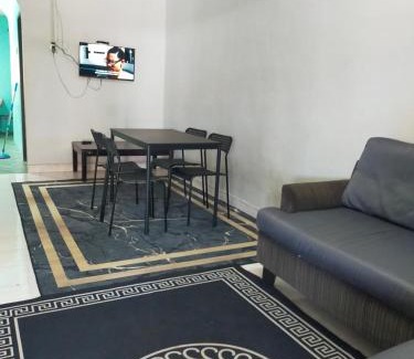 Hutan Kampung House | Homestay Sri Awana