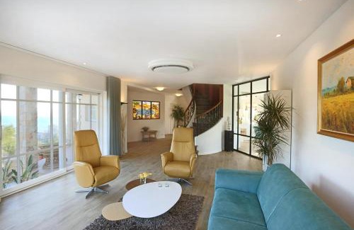 Calella House | Homestay Villa Estrella - Costa Brava