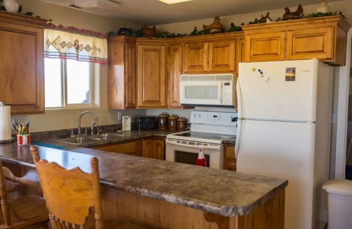 Fredonia House | Homestead Hideaway- Spacious Home Central to Zion, Grand Canyon, Bryce & More!
