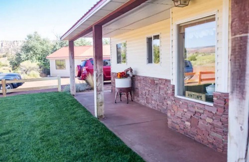 Fredonia House | Homestead Hideaway- Spacious Home Central to Zion, Grand Canyon, Bryce & More!