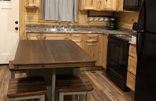 Cosby Cabin | HOMESTEAD is a completely remodeled cabin just minutes from Gatlinburg.