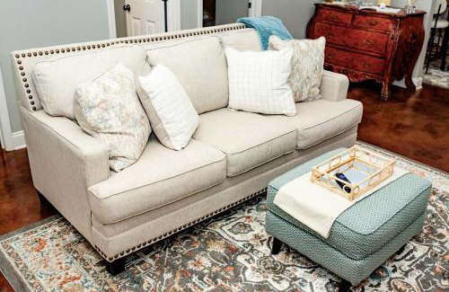 Broussard Apartment | Hometown Hideaway King Ste 6 mi to Sports Complex