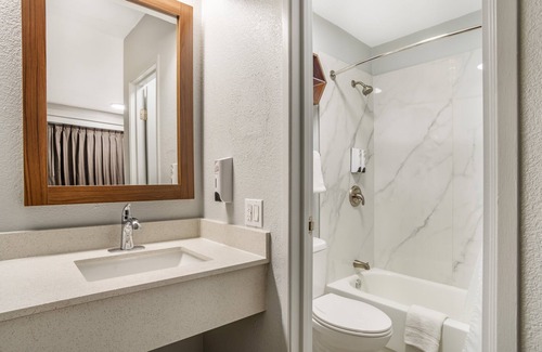 Conestee Hotel | Hometowne Studios Greenville