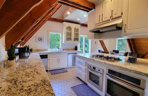 McKinney Estates House | Homewood Hideaway | Family Friendly + EV Charger