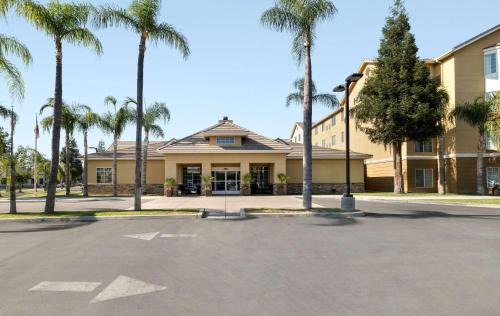 Greenacres Hotel | Homewood Suites Bakersfield