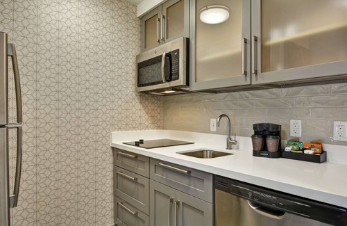 Lynchburg Hotel | Homewood Suites by Hilton Lynchburg