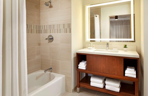Mission Valley Hotel | Homewood Suites by Hilton San Diego Mission Valley/Zoo