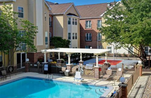 Waldron Hotel | Homewood Suites by Hilton Kansas City Airport