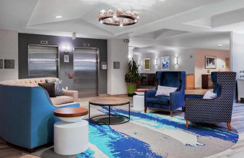 Lower Queen Anne Hotel | Homewood Suites by Hilton Seattle Downtown